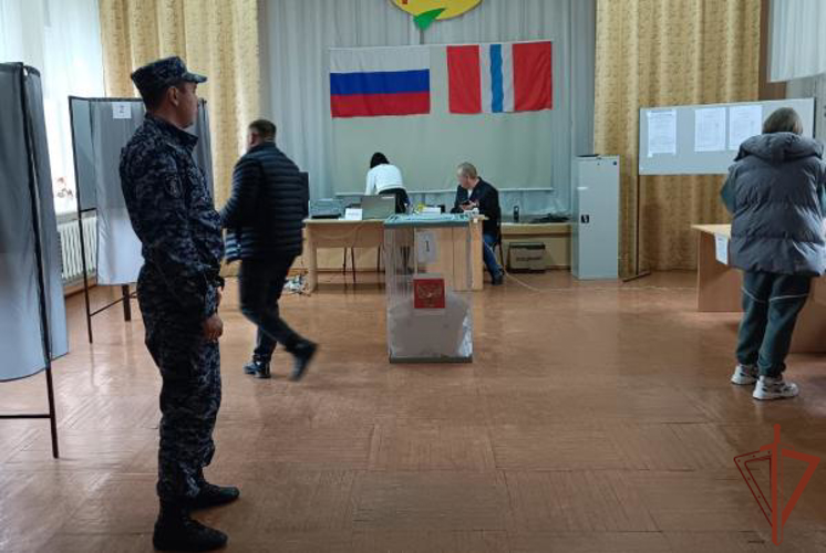 Сотрудники Росгвардии обеспечили безопасность проведения массовых мероприятий в Сибири