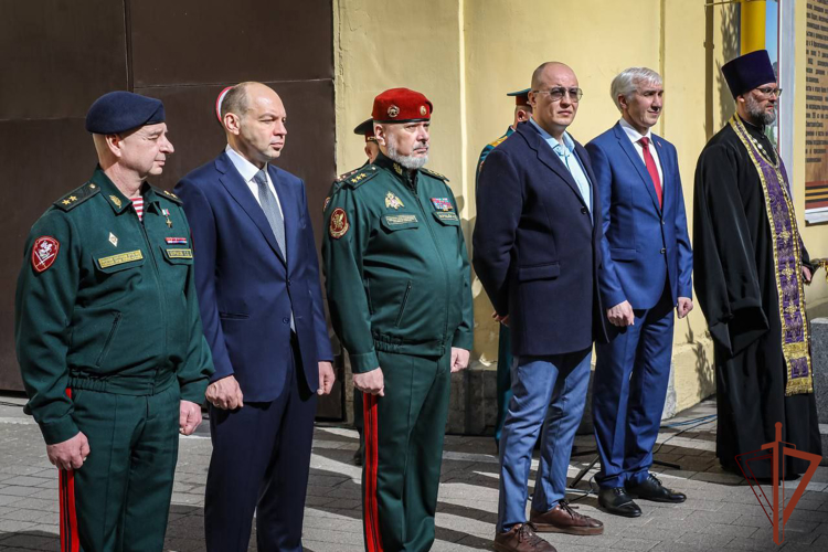 Заместитель директора Росгвардии открыл мемориал «Защитникам Ленинграда» в штабе Северо-Западного округа Росгвардии