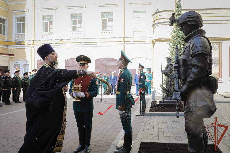 Заместитель директора Росгвардии открыл мемориал «Защитникам Ленинграда» в штабе Северо-Западного округа Росгвардии