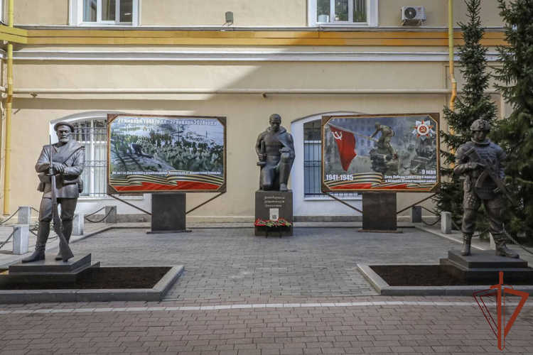 Заместитель директора Росгвардии открыл мемориал «Защитникам Ленинграда» в штабе Северо-Западного округа Росгвардии