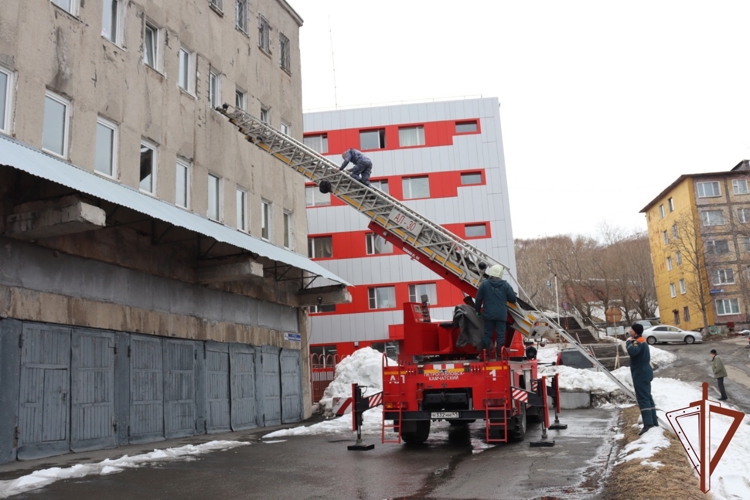 На Камчатке прошло совместное пожарно-тактическое занятие Росгвардии и МЧС