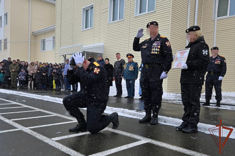 Мероприятия патриотической направленности провели росгвардейцы с подрастающим поколением на Урале