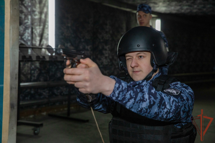 В Уральском округе Росгвардии прошел окружной этап конкурса «Лучший по профессии»