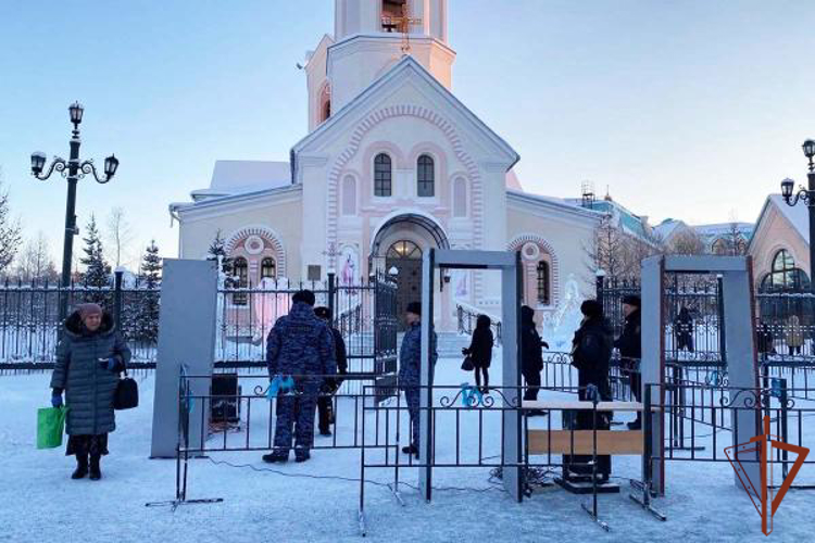 Безопасность массовых мероприятий на Урале обеспечили сотрудники Росгвардии  
