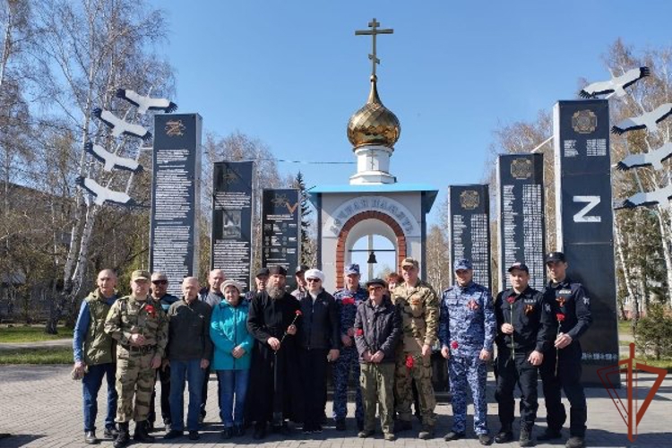 В Сибири росгвардейцы почтили память ликвидаторов аварии на Чернобыльской АЭС