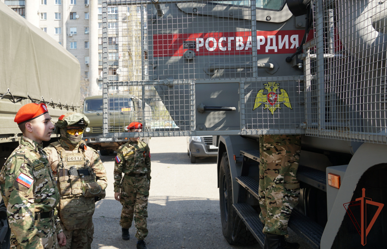 В регионах Центральной России росгвардейцы проводят для молодежи Дни призывника 