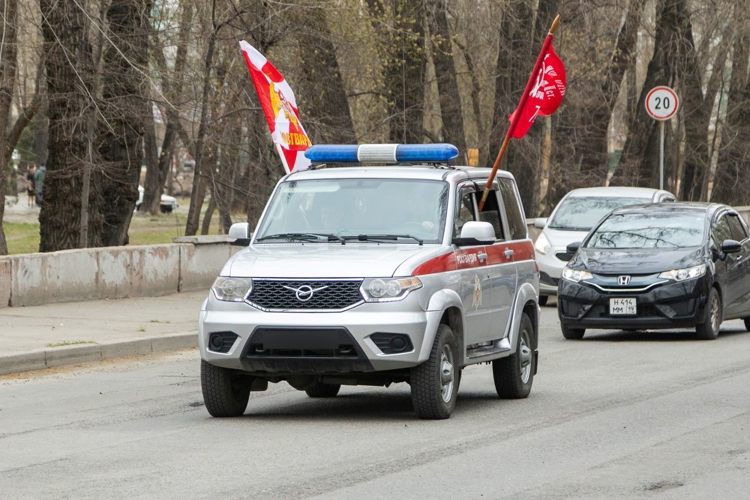 Росгвардейцы Сибири и воспитанники профильных классов участвуют в акциях, посвященных 80-летию Великой Победы