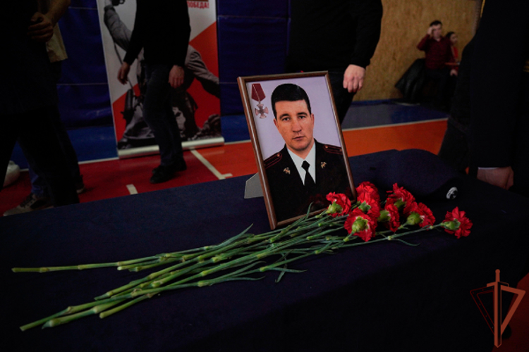 Патриотические мероприятия памяти погибших в ходе специальной военной операции сотрудников и военнослужащих прошли при участии Росгвардии в Сибири