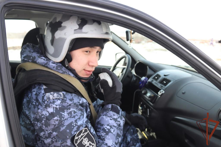 В Забайкальском крае росгвардейцы пресекли попытку поджога административного здания
