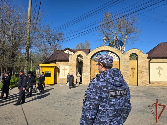 На Северном Кавказе при участии Росгвардии обеспечен правопорядок на праздновании Пасхи