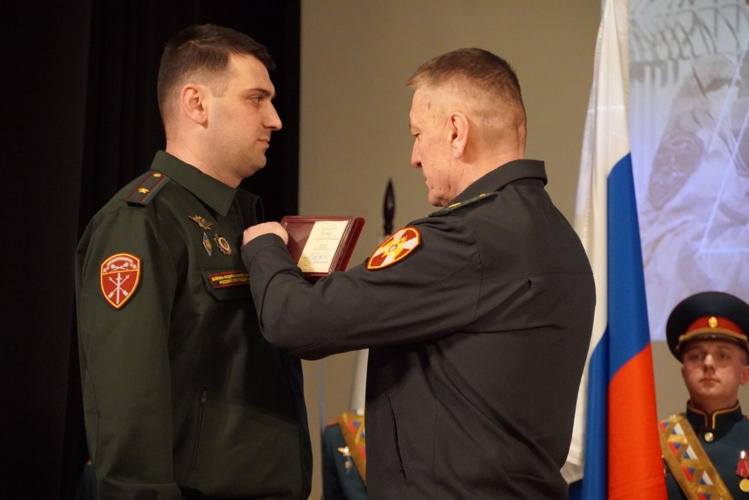 Военнослужащие соединения Центрального округа Росгвардии по охране важных государственных объектов отметили профессиональный праздник