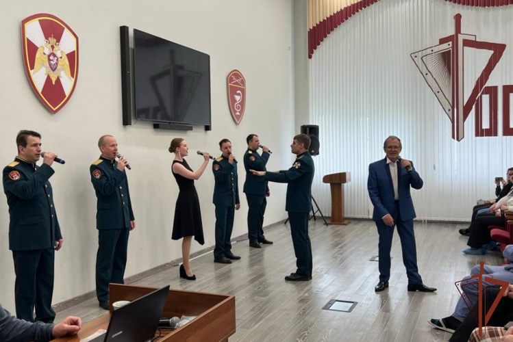 Посвященные Дню Победы концерты прошли в Уральском округе Росгвардии (видео)