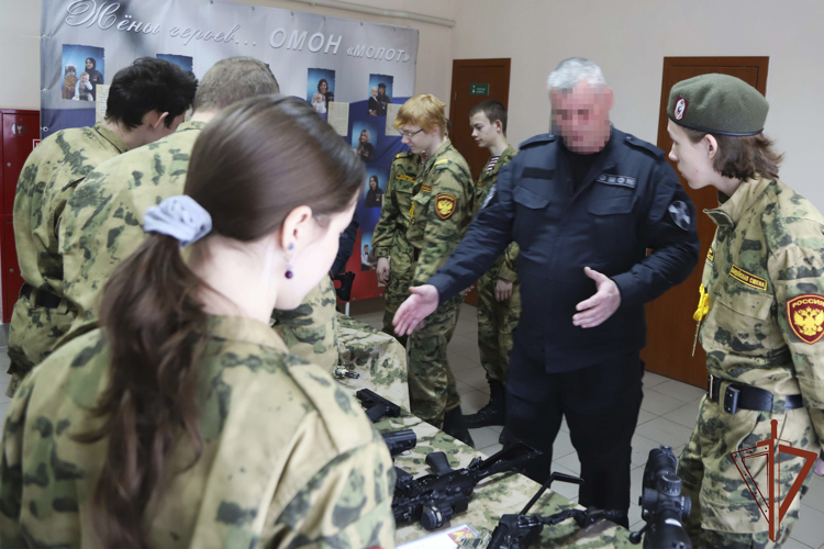 Росгвардейцы проводят патриотические мероприятия в Центральном федеральном округе