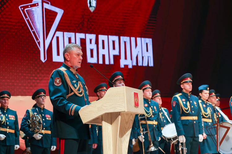 Сибирскому округу Росгвардии вручен орден Жукова (видео)