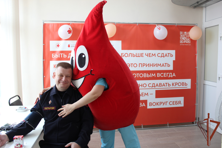 Росгвардейцы поддержали донорскую акцию в Сыктывкаре