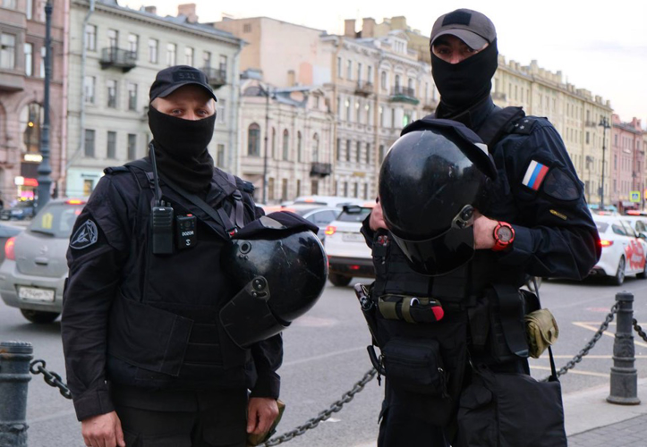 В Санкт-Петербурге росгвардейцы обеспечили безопасность проведения пасхальных богослужений 