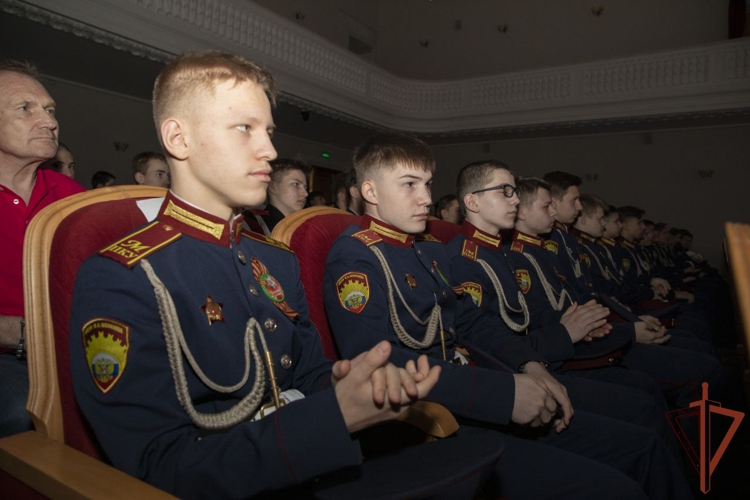 Росгвардия провела кадетский слет, посвященный 80-летию Победы в Великой Отечественной войне 1941-1945 гг. 