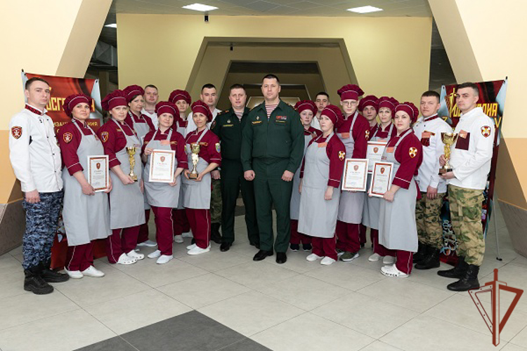 Военные повара Восточного округа Росгвардии соревновались в профессиональном мастерстве 