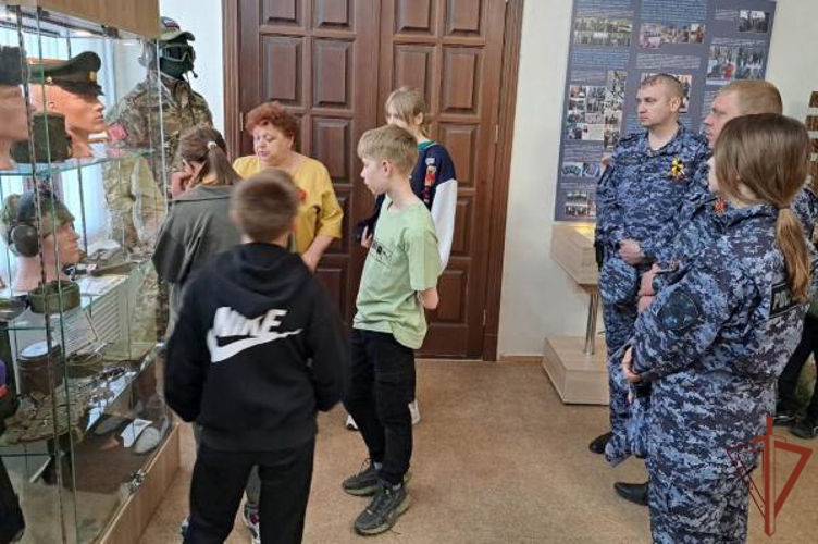 В Уральском округе Росгвардии состоялись патриотические мероприятия для детей