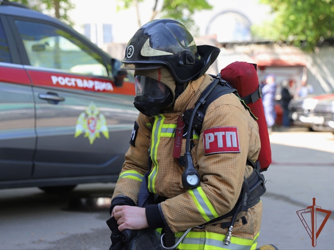 Совместное учение Росгвардии и МЧС прошло в Москве