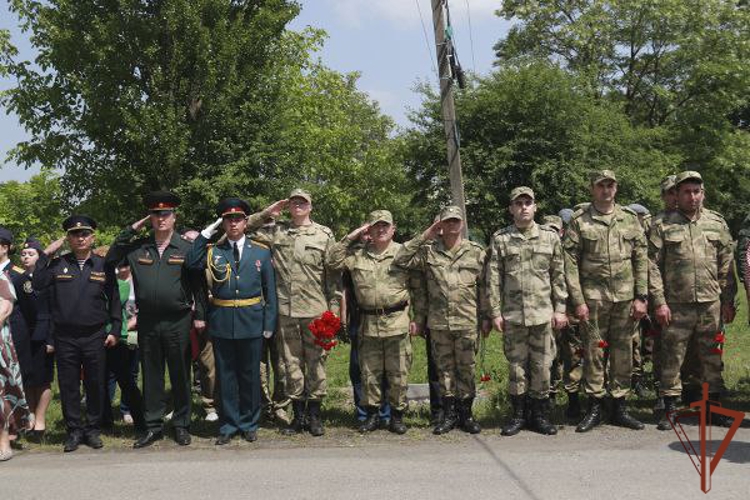 В Северной Осетии увековечили память Героя России Марата Тибилова