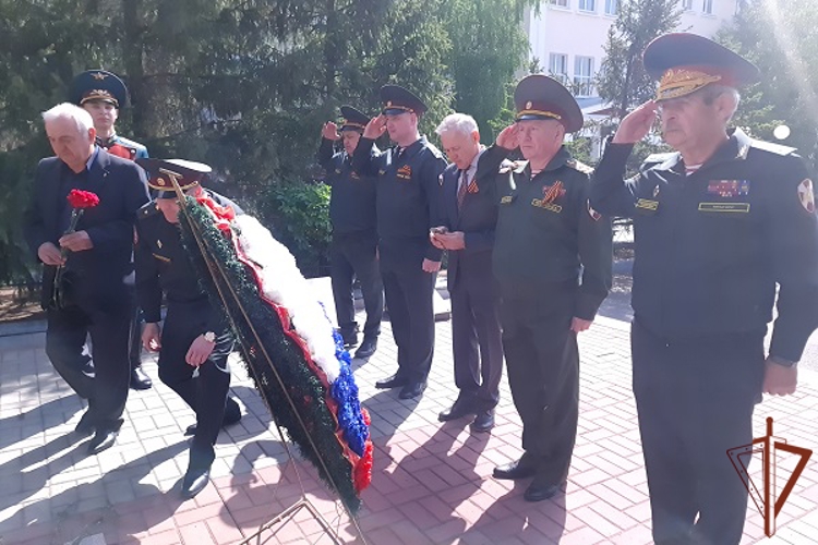 Росгвардейцы поддержали ведомственную акцию «Вахта памяти. Сыны Великой Победы» в Ростовской области