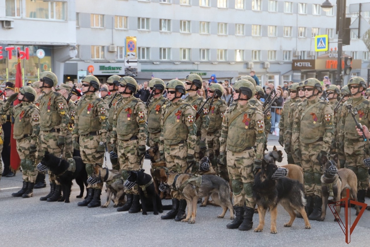 Парады в честь 80-летия Великой Победы прошли по всей стране с участием росгвардейцев (видео)