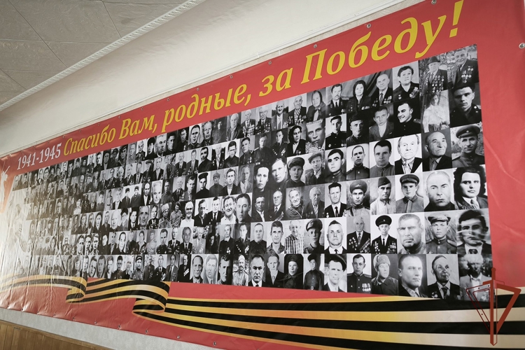 В ЛНР офицеры Росгвардии приняли участие в патриотических мероприятиях (видео)