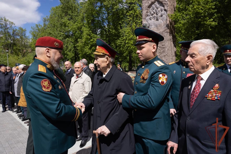 В Росгвардии поздравили ветеранов Великой Отечественной войны с 80-летием Победы (видео)