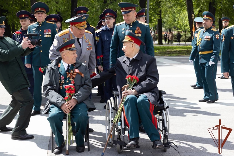 В Росгвардии поздравили ветеранов Великой Отечественной войны с 80-летием Победы (видео)