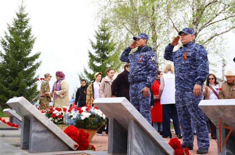 Патриотические мероприятия к 80-летию Победы проходят в Уральском округе Росгвардии (видео)