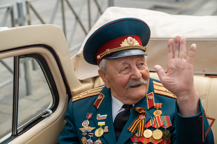 Росгвардейцы в Краснодаре провели патриотический автопробег в честь 80-летия Победы (видео)