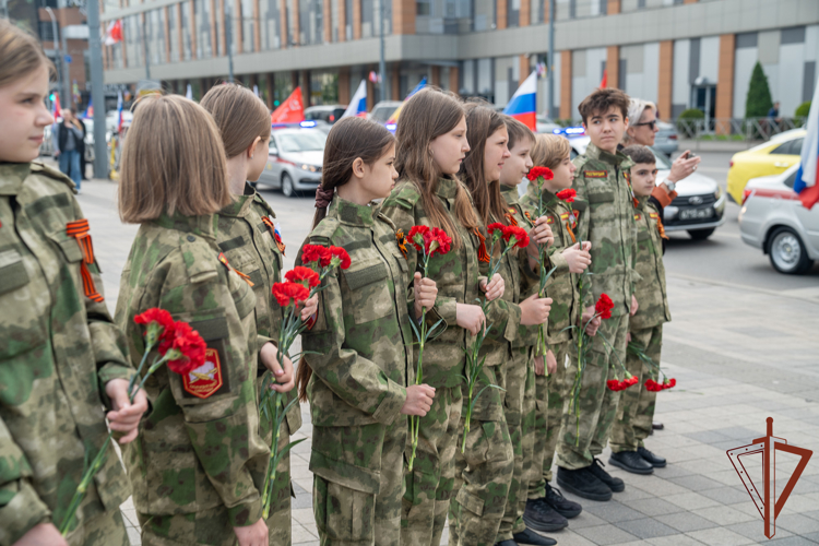 Росгвардейцы в Краснодаре провели патриотический автопробег в честь 80-летия Победы (видео)