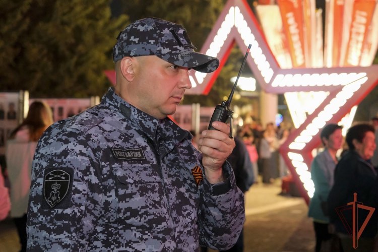 Правопорядок в День Великой Победы обеспечили росгвардейцы в Сибирском федеральном округе
