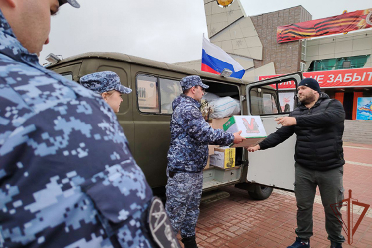 Всероссийскую акцию «Своих не бросаем» поддержали росгвардейцы на Урале 