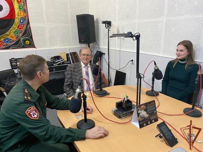 Росгвардия на Урале поздравила радиожурналистов с профессиональным праздником