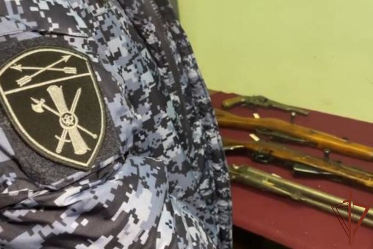 Более тысячи единиц гладкоствольного оружия передала Росгвардия от жителей Алтайского края для нужд СВО 