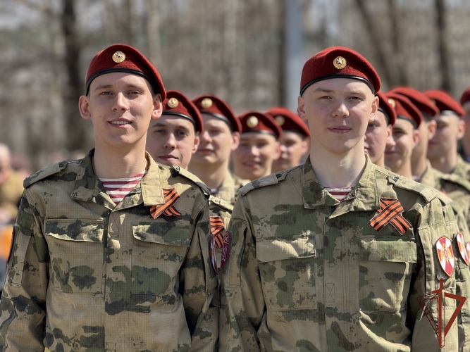 Более 600 росгвардейцев приняли участие в Парадах Победы и торжественных маршах на северо-западе России
