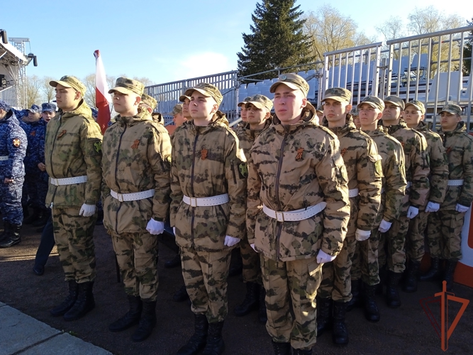 Более 600 росгвардейцев приняли участие в Парадах Победы и торжественных маршах на северо-западе России
