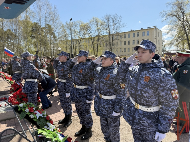 Более 600 росгвардейцев приняли участие в Парадах Победы и торжественных маршах на северо-западе России
