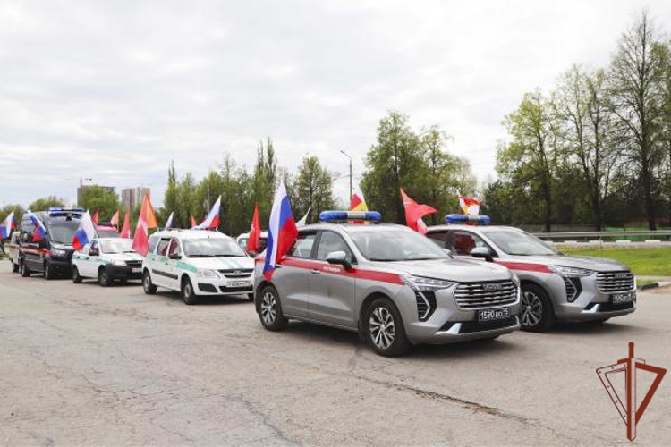 Росгвардейцы Центральной России участвуют в патриотических акциях к 80-летию Победы