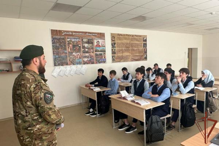 В Чеченской Республике росгвардейцы проводят патриотические мероприятия в преддверии Дня Победы