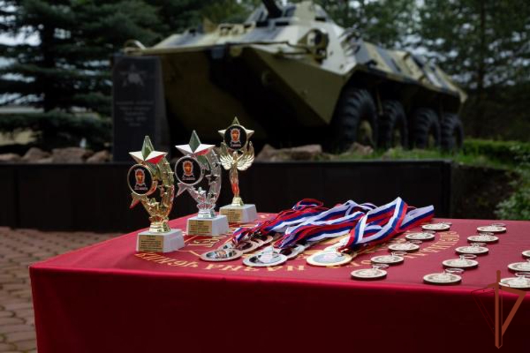 Спецназ Росгвардии провел военно-спортивный турнир для юных жителей Челябинской области