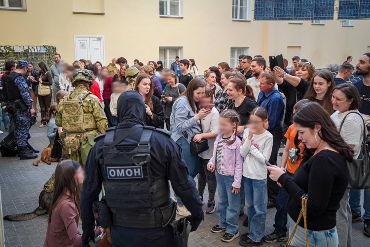 В Санкт-Петербурге кинологи и служебные собаки Росгвардии впервые стали участниками «Ночи музеев»
