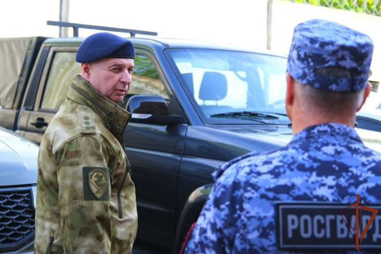Командующий Северо-Западным округом Росгвардии проверил организацию обеспечения общественной безопасности в Калининграде (видео)