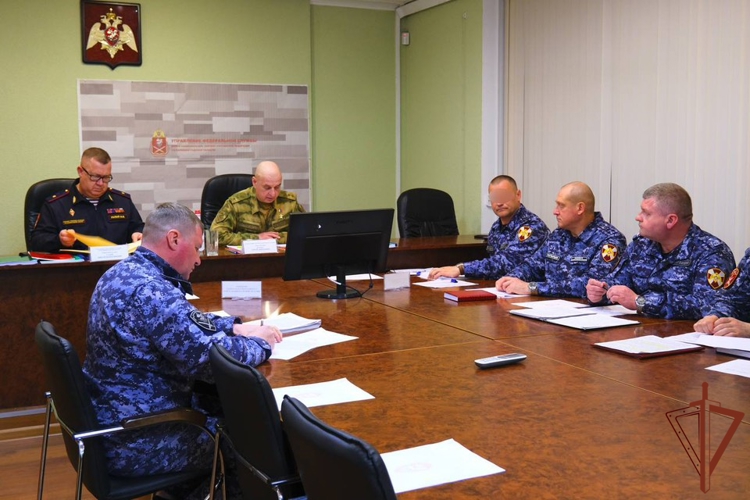 Командующий Северо-Западным округом Росгвардии проверил организацию обеспечения общественной безопасности в Калининграде (видео)