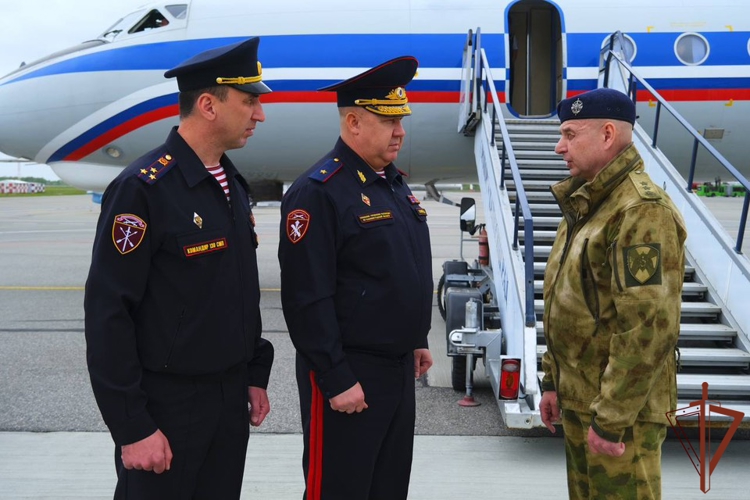 Командующий Северо-Западным округом Росгвардии проверил организацию обеспечения общественной безопасности в Калининграде (видео)