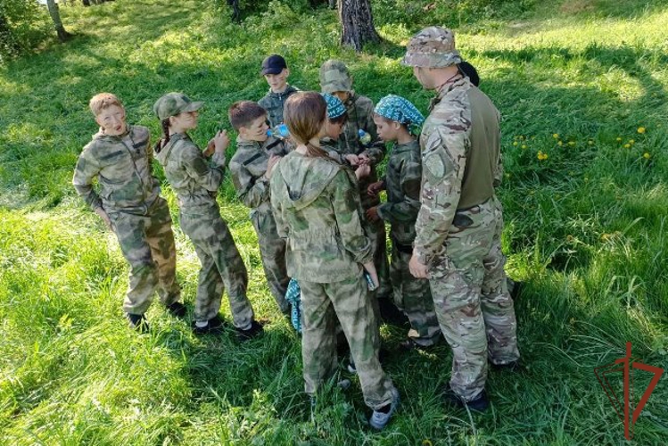 При поддержке Росгвардии в Сибири прошли региональные этапы Всероссийской военно-патриотической игры «Зарница 2.0»