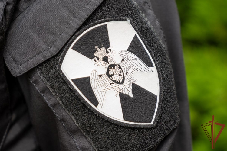 В Иркутске при силовой поддержке спецназа Росгвардии задержаны подозреваемые в незаконной банковской деятельности