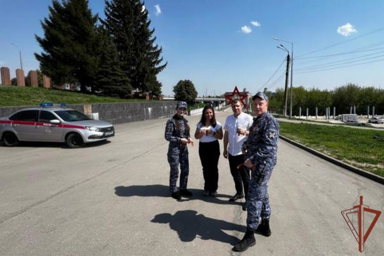 Акцию «Георгиевская ленточка» поддержали росгвардейцы в Центральной России   